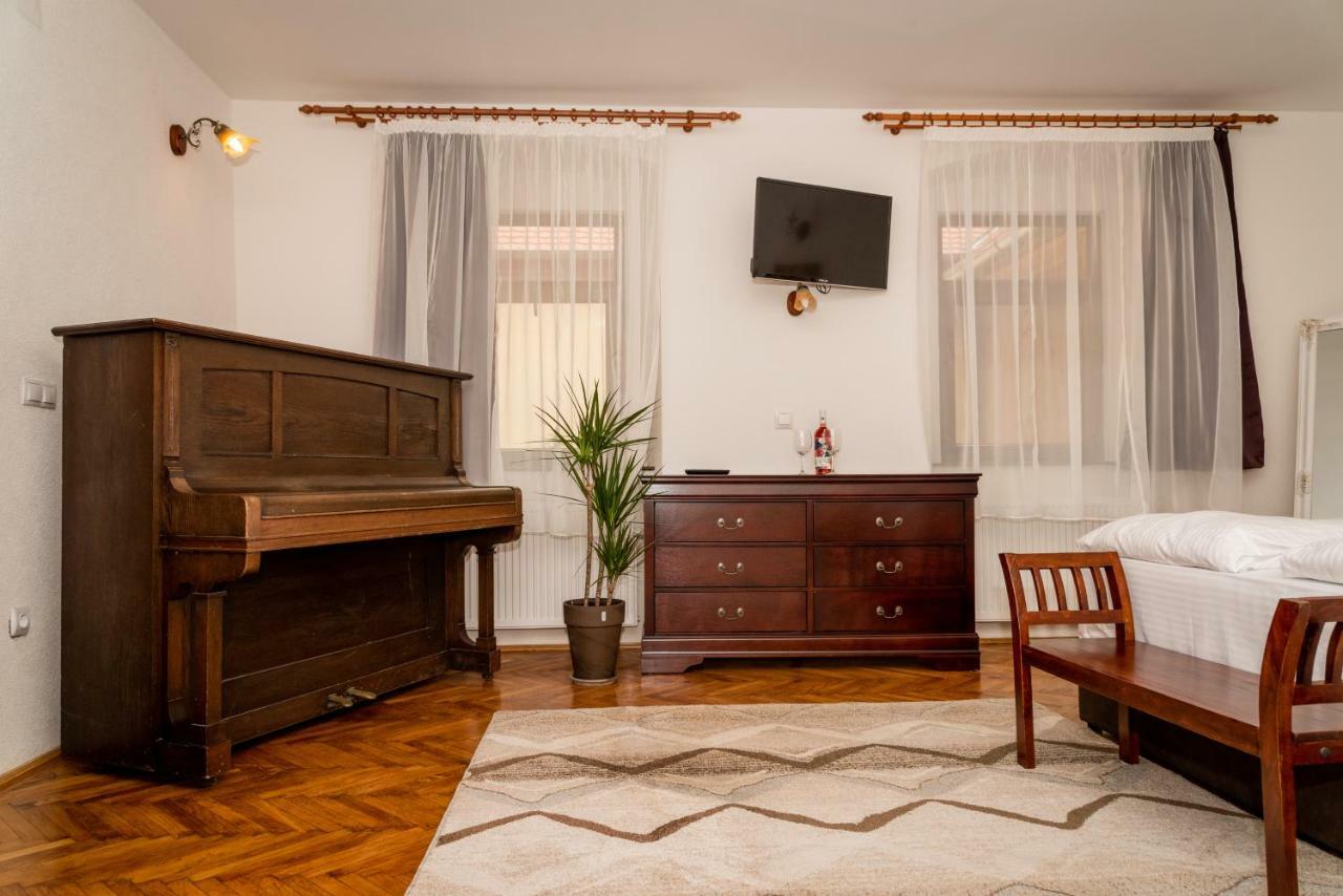 Musik Apartments Old Town ซีบิว ภายนอก รูปภาพ