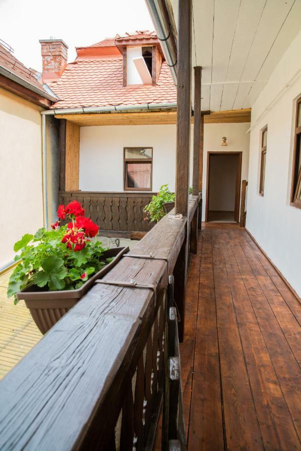 Musik Apartments Old Town ซีบิว ภายนอก รูปภาพ